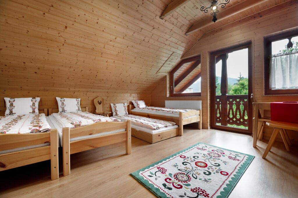 Cottage for Rent in Szczawnica | Bedroom with Balcony
