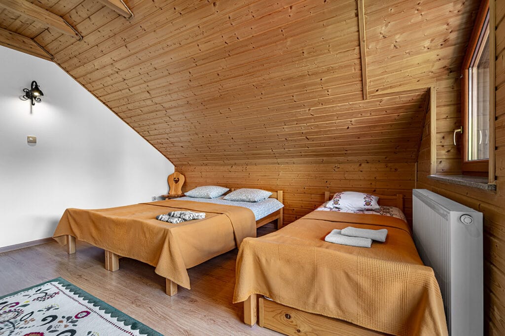 Cottage for Rent in Szczawnica | Bedroom with Balcony