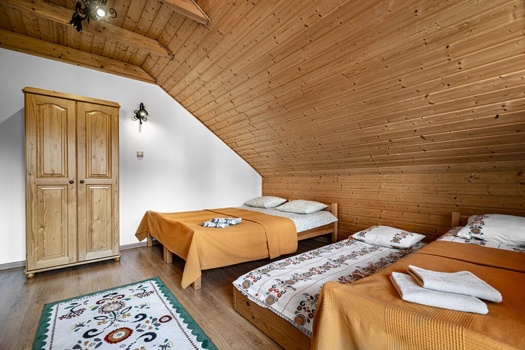 Cottage for Rent in Szczawnica | Bedroom with Balcony