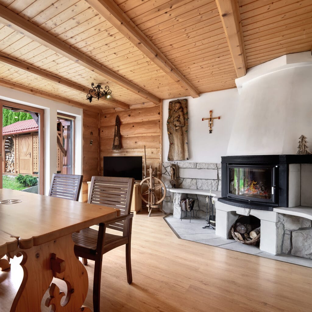 Holiday Cottage for rent in Szczawnica | Open Space > Living Room with Fireplace